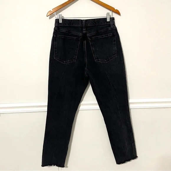 Abercrombie • black distressed mom high rise jeans sz 6